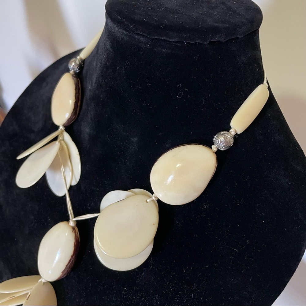 Necklace - Picture 3 of 9